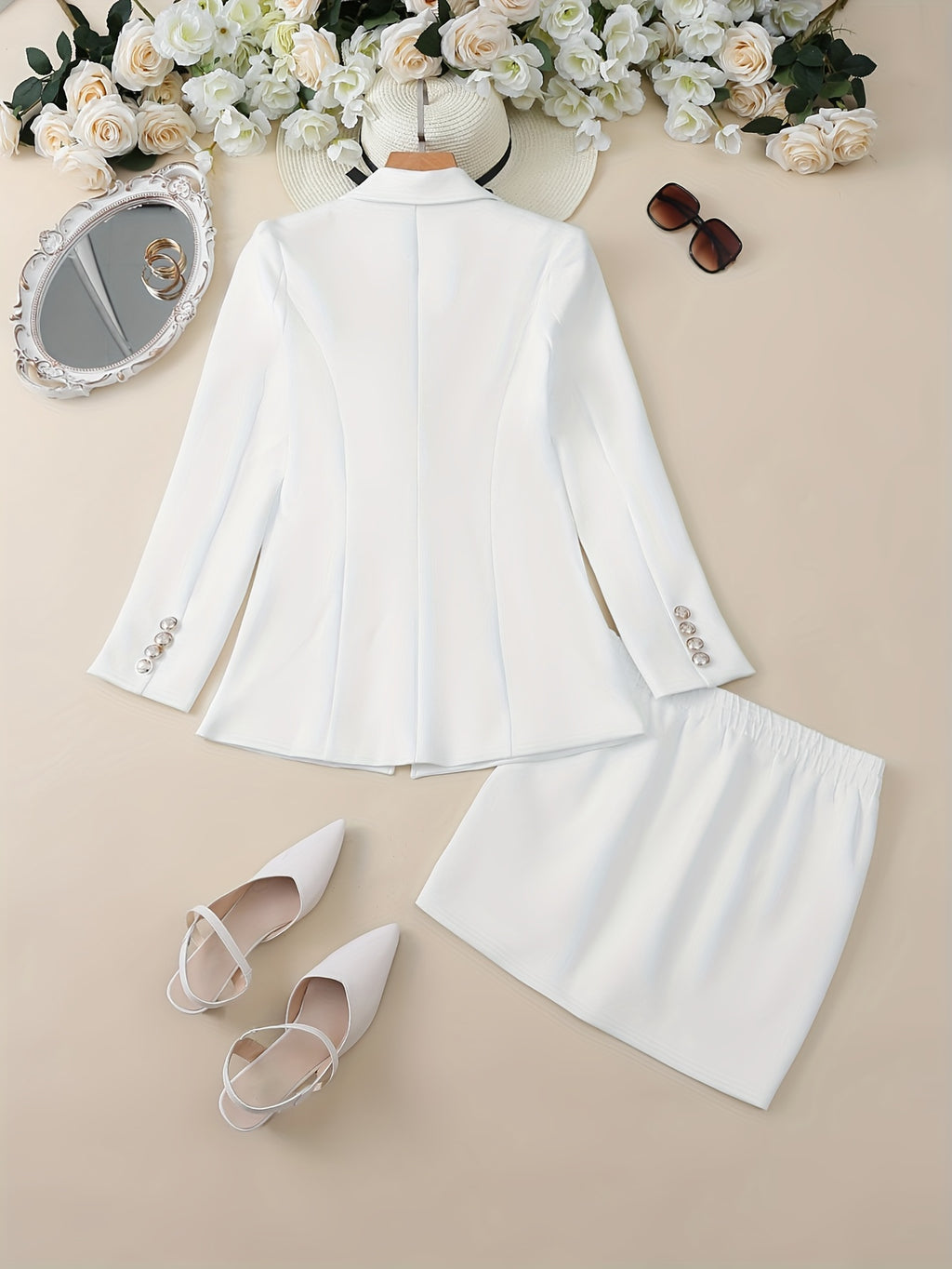 Elegant White Double-Breasted Blazer with Floral Print - Stylish Short Sleeve Suit for Women, Professional Attire with Button Details, Polyester Blend, All-Season Wear, Office Attire|Floral Print Blazer|Structured Shoulders,